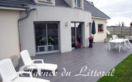 Maison d’architecte de 222 m² à vendre à Hautvillers-Ouville